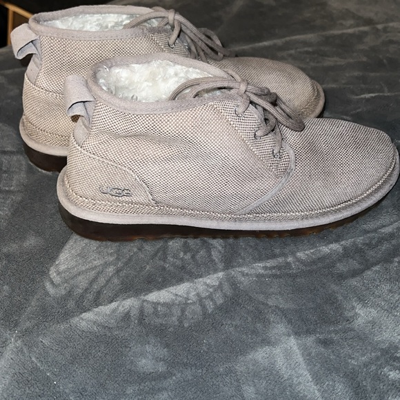 Size 11 Ugg brand super warm and comfy high top shoes - Picture 8 of 12
